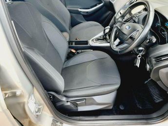 Ford Focus 1.6 Zetec Powershift Euro 6 5dr