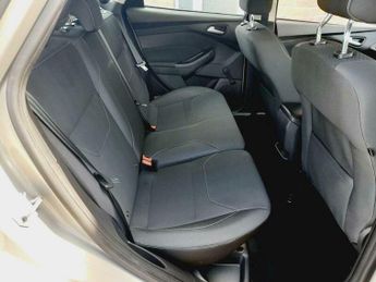 Ford Focus 1.6 Zetec Powershift Euro 6 5dr