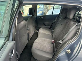 Renault Megane 2.0 VVT Dynamique Proactive 5dr
