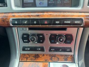 Jaguar XF 3.0d V6 Portfolio Auto Euro 5 4dr