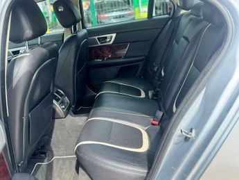 Jaguar XF 3.0d V6 Portfolio Auto Euro 5 4dr