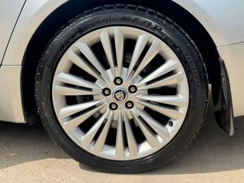 Jaguar XF 3.0d V6 Portfolio Auto Euro 5 4dr