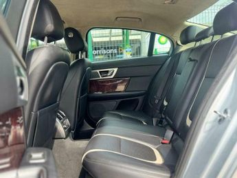 Jaguar XF 3.0d V6 Portfolio Auto Euro 5 4dr