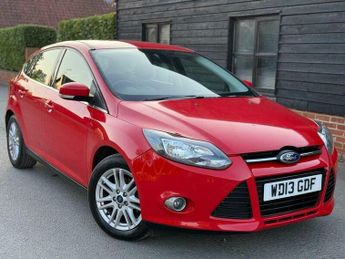 Ford Focus 1.6 Titanium Hatchback 5dr Petrol Powershift Euro 5 (125 ps)