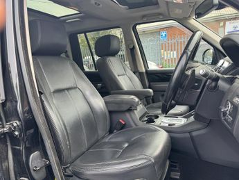 Land Rover Discovery 3.0 SD V6 Landmark SUV 5dr Diesel Auto 4WD Euro 6 (s/s) (256 bhp