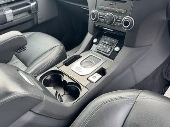 Land Rover Discovery 3.0 SD V6 Landmark SUV 5dr Diesel Auto 4WD Euro 6 (s/s) (256 bhp