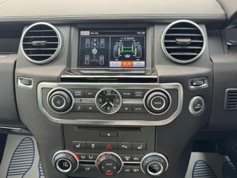 Land Rover Discovery 3.0 SD V6 Landmark SUV 5dr Diesel Auto 4WD Euro 6 (s/s) (256 bhp