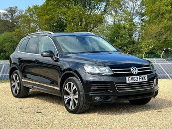 Volkswagen Touareg 3.0 TDI V6 BlueMotion Tech R-Line Tiptronic 4WD Euro 5 (s/s) 5dr
