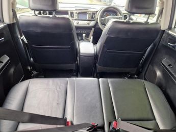 Toyota RAV4 D-4D INVINCIBLE AWD
