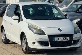 Renault Scenic 2.0 VVT Dynamique TomTom CVT Euro 5 5dr