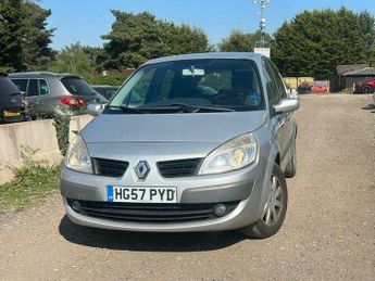 Renault Grand Scenic 1.6 VVT Dynamique 5dr
