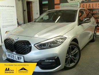 BMW 118 118d SPORT