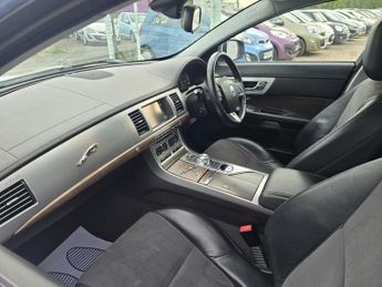 Jaguar XF 2.2d SE Auto Euro 5 (s/s) 4dr