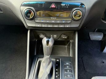 Hyundai Tucson 2.0 CRDi SE Nav Auto 4WD Euro 6 5dr