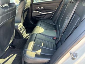 BMW 3 SERIES 2.0 320d MHT M Sport Auto Euro 6 (s/s) 4dr
