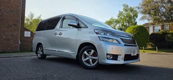 Toyota Vellfire 2.4L PETROL AUTO 8 SEATS 5 DR
