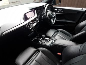 BMW 1 SERIES 118d M SPORT