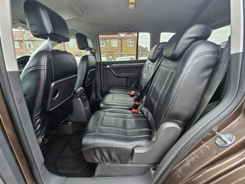 Volkswagen Touran 1.6 TDI BlueMotion Tech SE DSG Euro 5 (s/s) 5dr