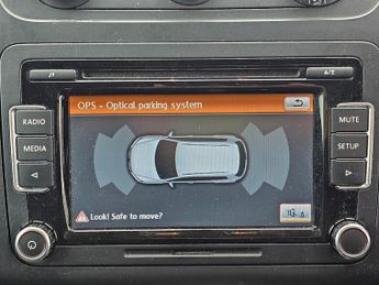 Volkswagen Touran 1.6 TDI BlueMotion Tech SE DSG Euro 5 (s/s) 5dr