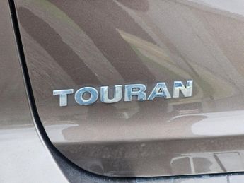 Volkswagen Touran 1.6 TDI BlueMotion Tech SE DSG Euro 5 (s/s) 5dr