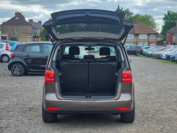 Volkswagen Touran 1.6 TDI BlueMotion Tech SE DSG Euro 5 (s/s) 5dr