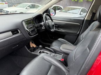 Mitsubishi Outlander DI-D GX 3