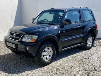 Mitsubishi Shogun 3.2 DI-D Equippe 3dr
