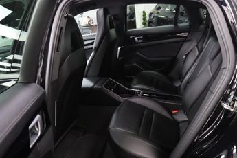 Porsche Panamera PDK