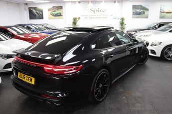 Porsche Panamera PDK