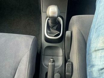 Nissan Tiida Ti