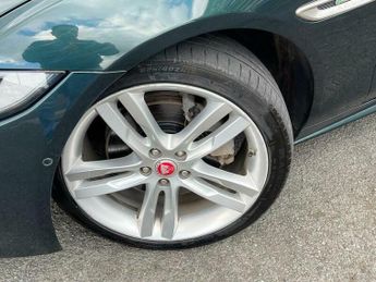 Jaguar XE 2.0d R-Sport Auto AWD Euro 6 (s/s) 4dr