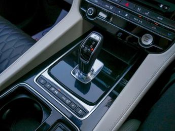 Jaguar F-Pace SVR AWD - Big Spec - Panoramic Roof