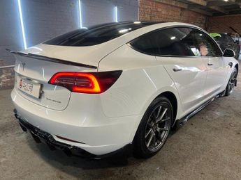 Tesla Model 3 (Dual Motor) Long Range Auto 4WDE