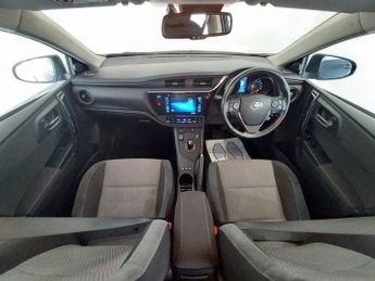 Toyota Auris 1.8 VVT-h Design CVT Euro 6 (s/s) 5dr