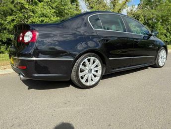 Volkswagen Passat 3.6 FSI V6 R36 DSG 4Motion Euro 4 4dr