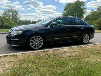 Volkswagen Passat 3.6 FSI V6 R36 DSG 4Motion Euro 4 4dr