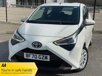 Toyota AYGO 1.0 VVT-i x-play Hatchback 5dr Petrol x-shift Euro 6 (Safety Sen