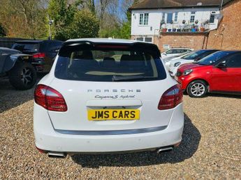 Porsche Cayenne 3.0h V6 S TiptronicS 4WD Euro 5 (s/s) 5dr