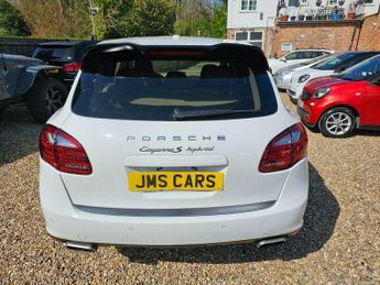 Porsche Cayenne 3.0h V6 S TiptronicS 4WD Euro 5 (s/s) 5dr