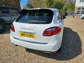 Porsche Cayenne 3.0h V6 S TiptronicS 4WD Euro 5 (s/s) 5dr