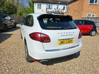 Porsche Cayenne 3.0h V6 S TiptronicS 4WD Euro 5 (s/s) 5dr