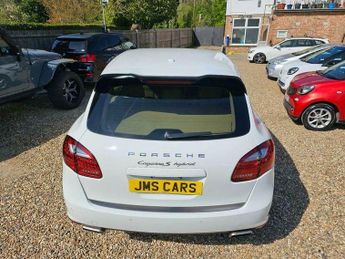 Porsche Cayenne 3.0h V6 S TiptronicS 4WD Euro 5 (s/s) 5dr