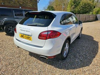Porsche Cayenne 3.0h V6 S TiptronicS 4WD Euro 5 (s/s) 5dr