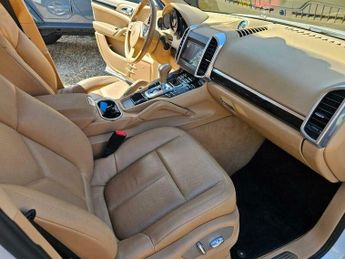 Porsche Cayenne 3.0h V6 S TiptronicS 4WD Euro 5 (s/s) 5dr