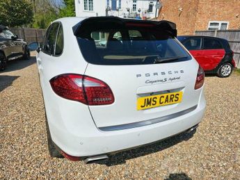 Porsche Cayenne 3.0h V6 S TiptronicS 4WD Euro 5 (s/s) 5dr