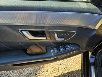 Mercedes-Benz E Class 350 AVANTGARDE 4Matic ESTATE