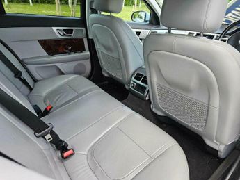 Jaguar XF 2.2d Premium Luxury Auto Euro 5 (s/s) 4dr