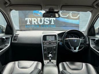 Volvo XC60 2.4 D5 SE Lux Nav Geartronic AWD Euro 5 5dr