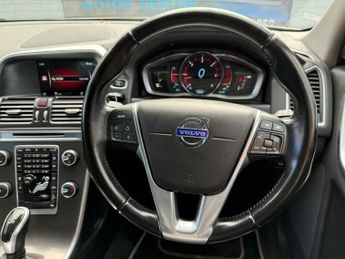 Volvo XC60 2.4 D5 SE Lux Nav Geartronic AWD Euro 5 5dr