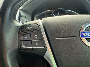Volvo XC60 2.4 D5 SE Lux Nav Geartronic AWD Euro 5 5dr